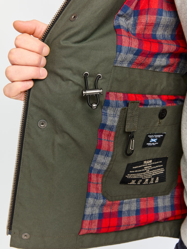 Close up of inner fabric on FRAHM Waxed Classic Field Jacket 2026 in Dark Olive Green 
